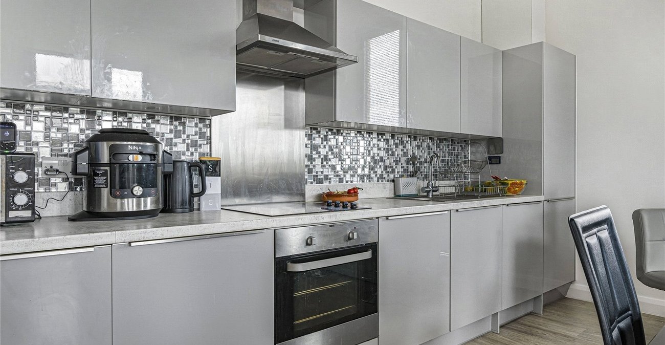 2 bedroom property for sale in Castle Hill | Robinson Jackson