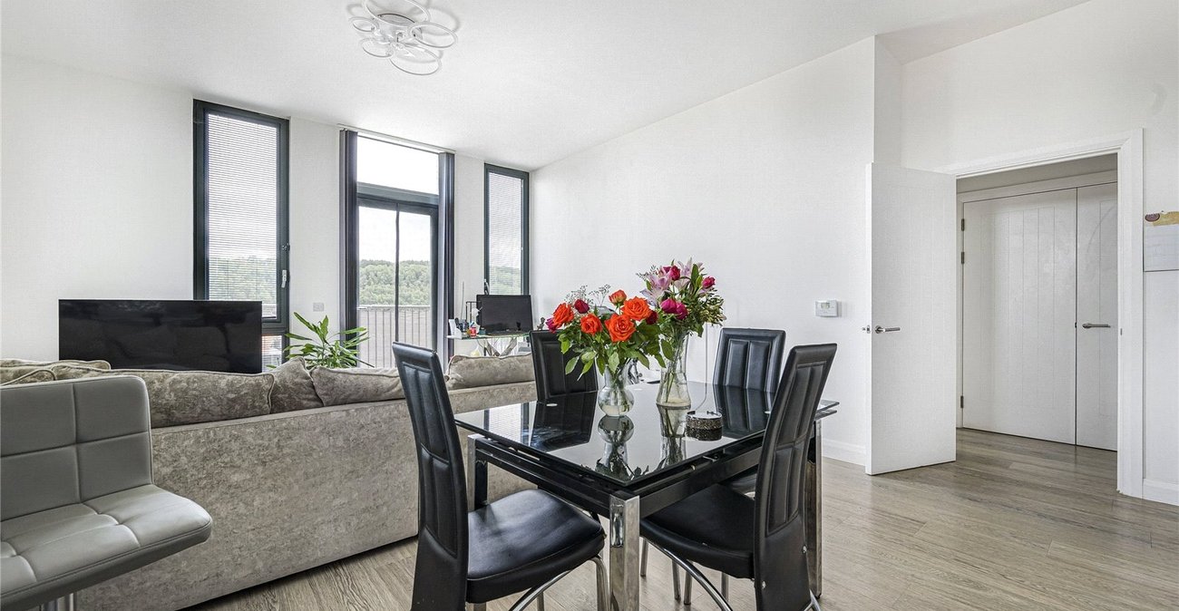 2 bedroom property for sale in Castle Hill | Robinson Jackson