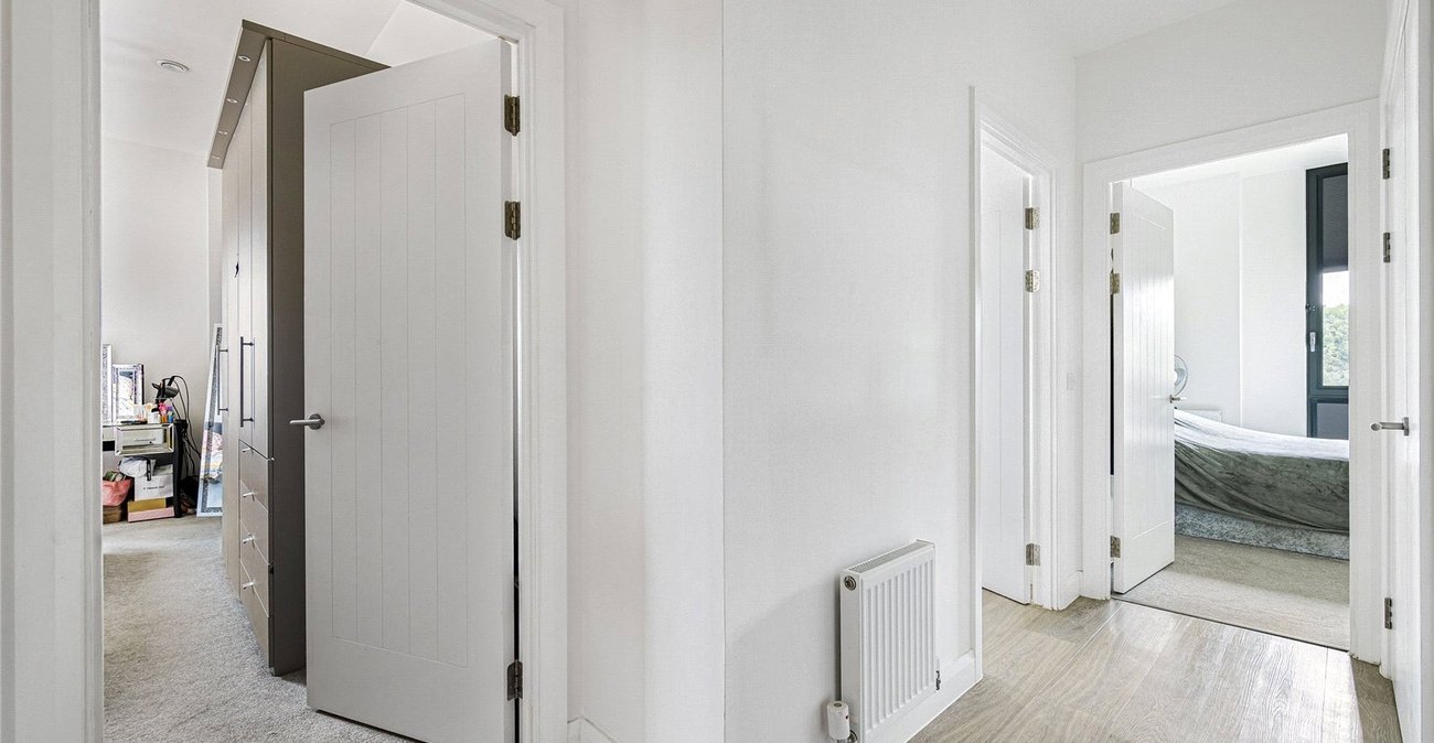 2 bedroom property for sale in Castle Hill | Robinson Jackson