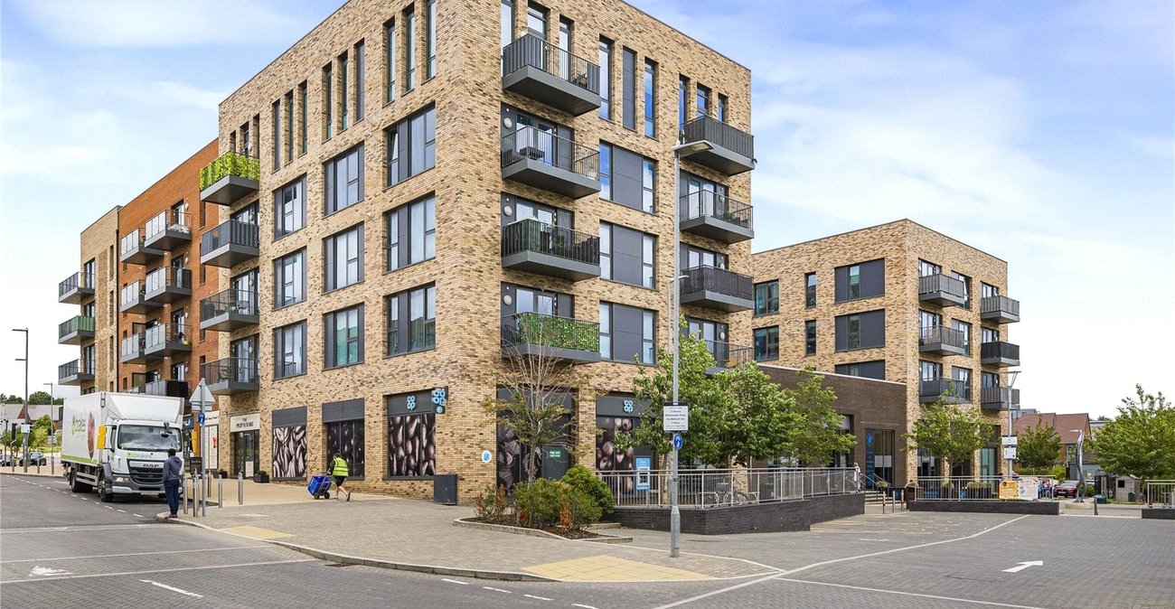 2 bedroom property for sale in Castle Hill | Robinson Jackson