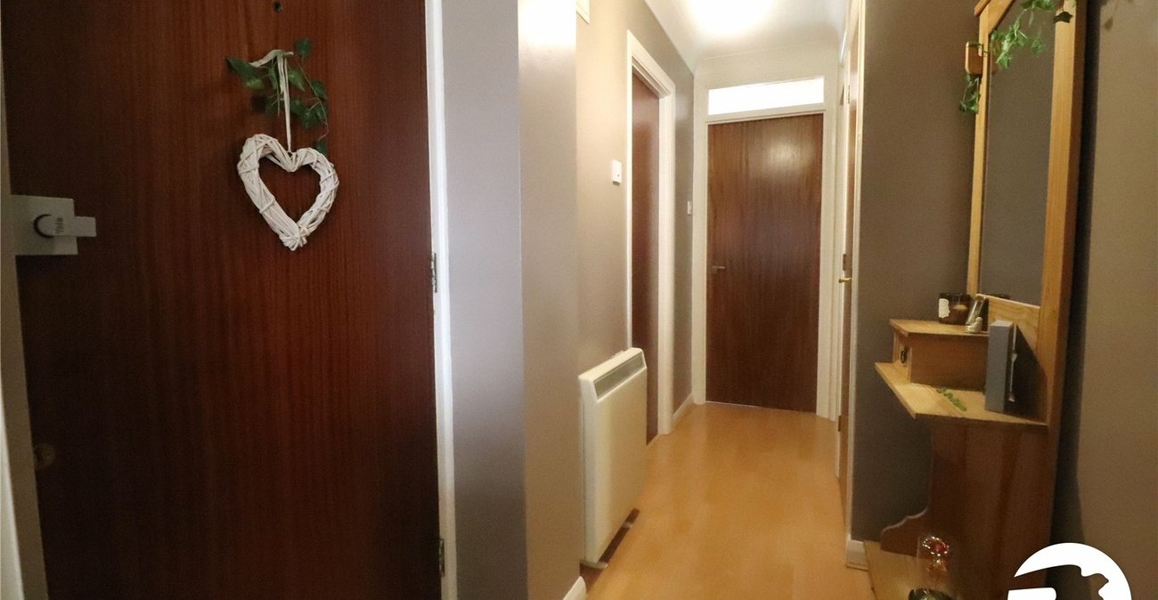 2 bedroom property for sale in Belvedere | Robinson Jackson