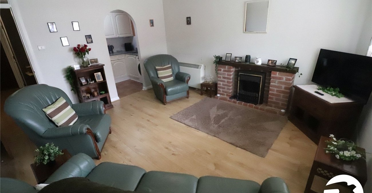 2 bedroom property for sale in Belvedere | Robinson Jackson