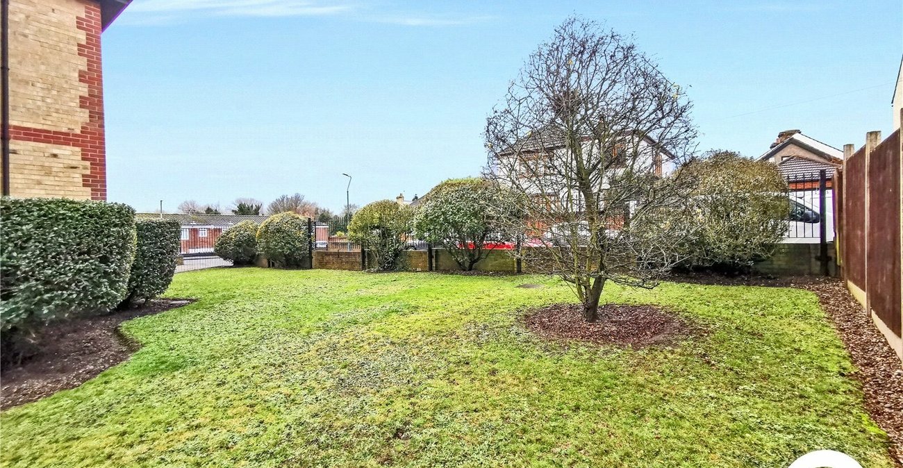 2 bedroom property for sale in Belvedere | Robinson Jackson