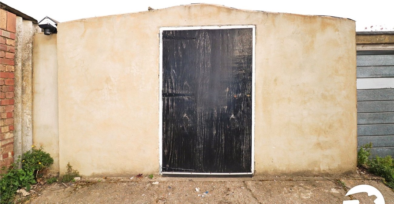 2 bedroom house for sale in Belvedere | Robinson Jackson