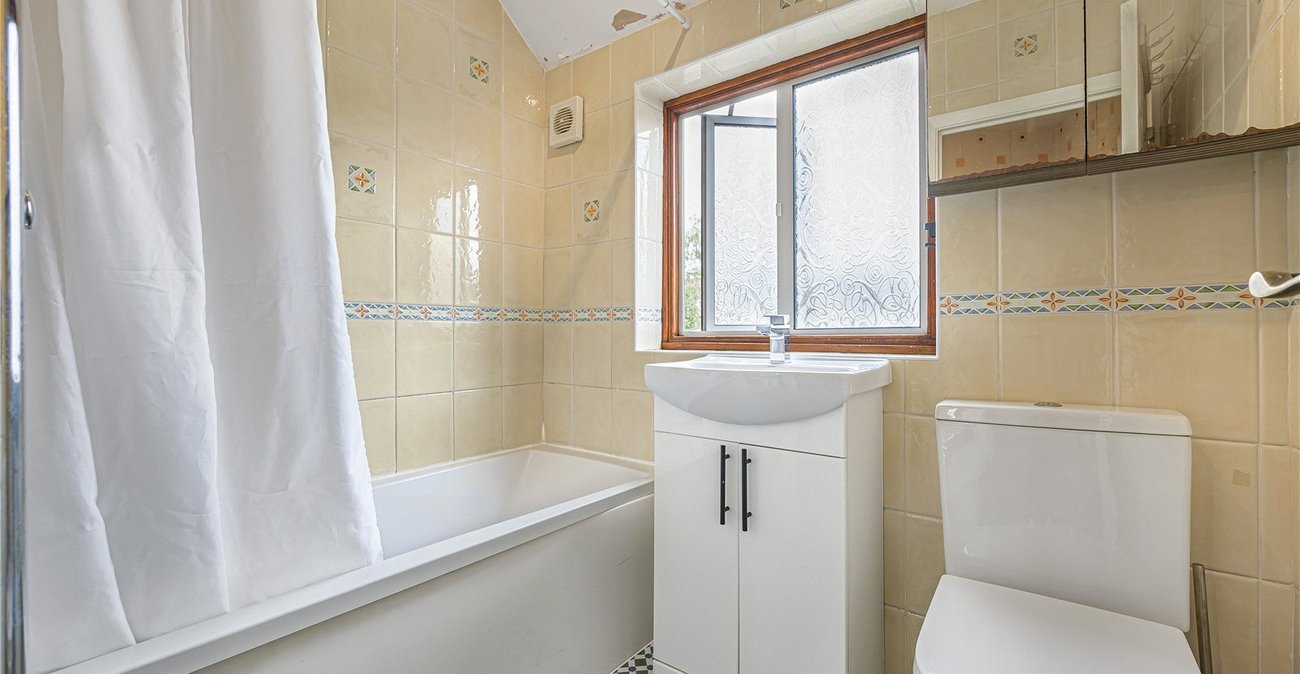 3 bedroom house for sale in Sidcup | Robinson Jackson