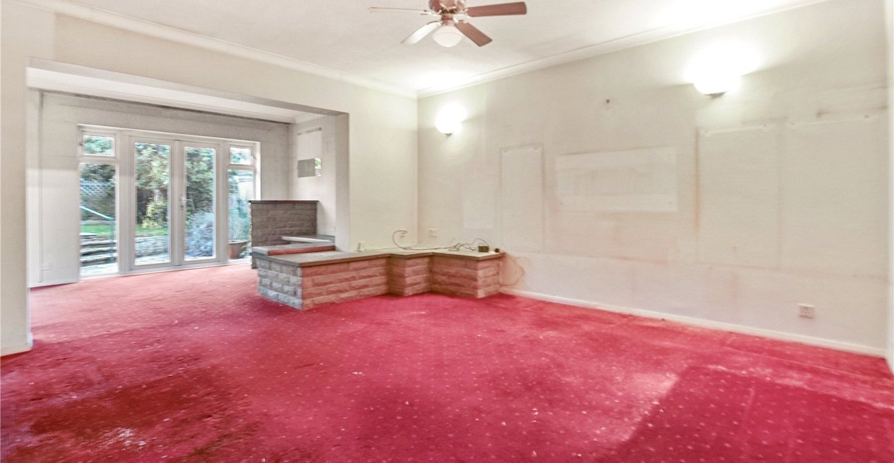 3 bedroom bungalow for sale in Dartford | Robinson Jackson