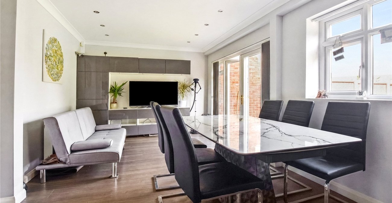 4 bedroom house for sale in Dartford | Robinson Jackson