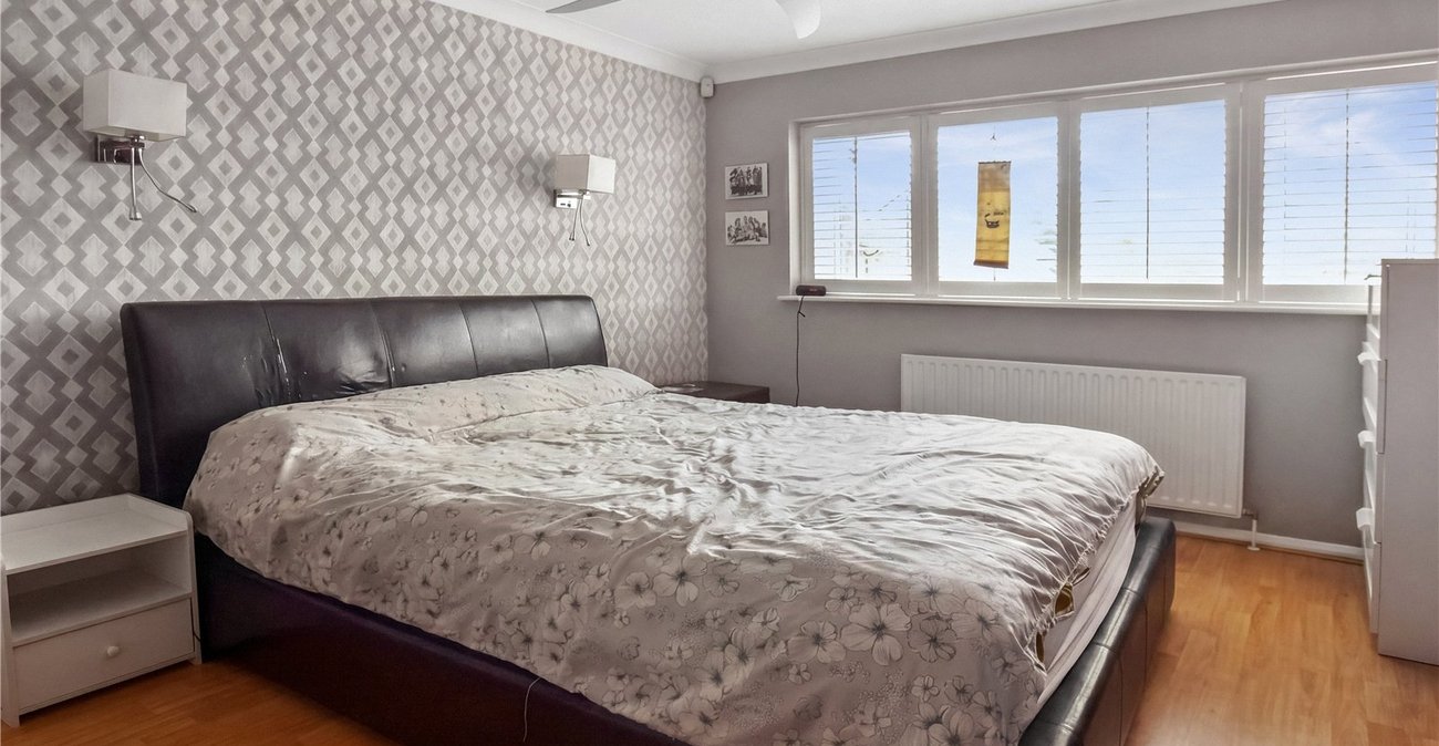 4 bedroom house for sale in Dartford | Robinson Jackson