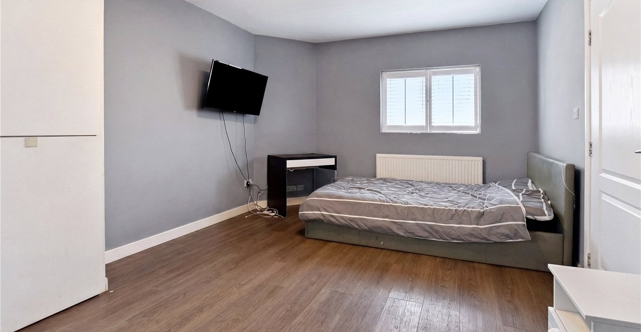 4 bedroom house for sale in Dartford | Robinson Jackson