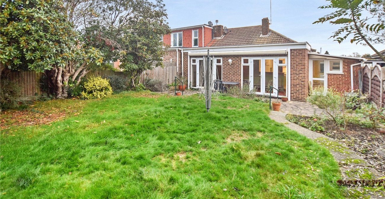 3 bedroom bungalow for sale in Dartford | Robinson Jackson
