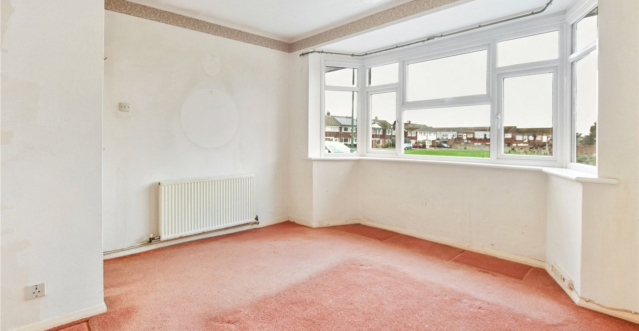 3 bedroom bungalow for sale in Dartford | Robinson Jackson