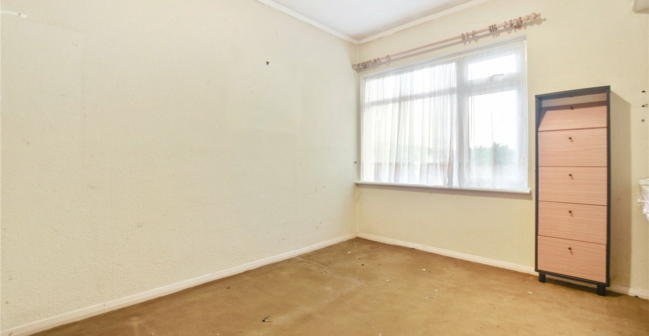 3 bedroom bungalow for sale in Dartford | Robinson Jackson