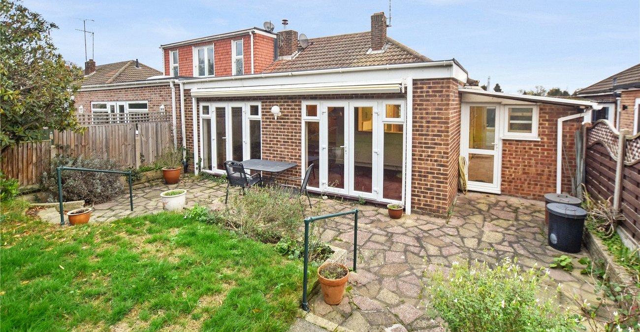 3 bedroom bungalow for sale in Dartford | Robinson Jackson