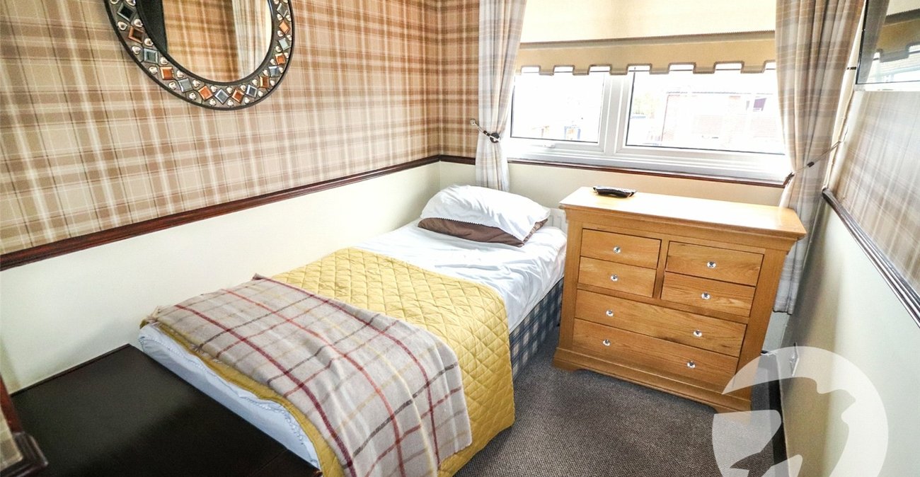 3 bedroom house for sale in Erith | Robinson Jackson