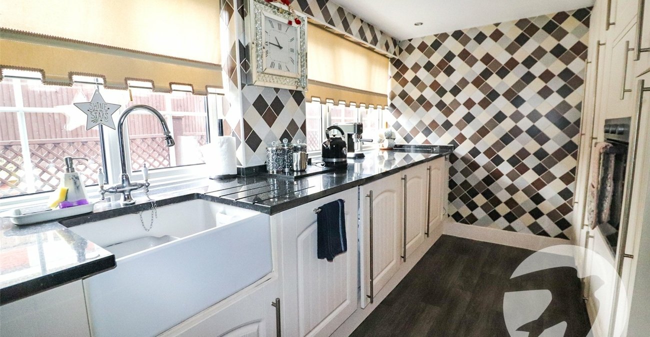 3 bedroom house for sale in Erith | Robinson Jackson