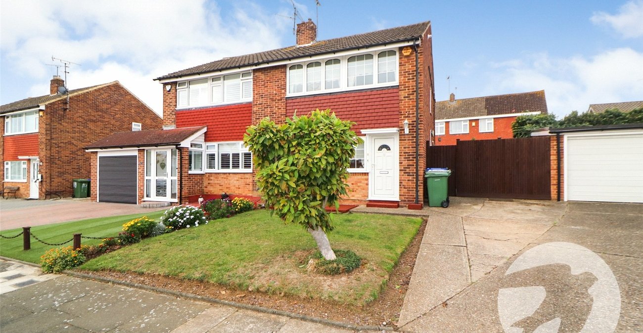 3 bedroom house for sale in Erith | Robinson Jackson