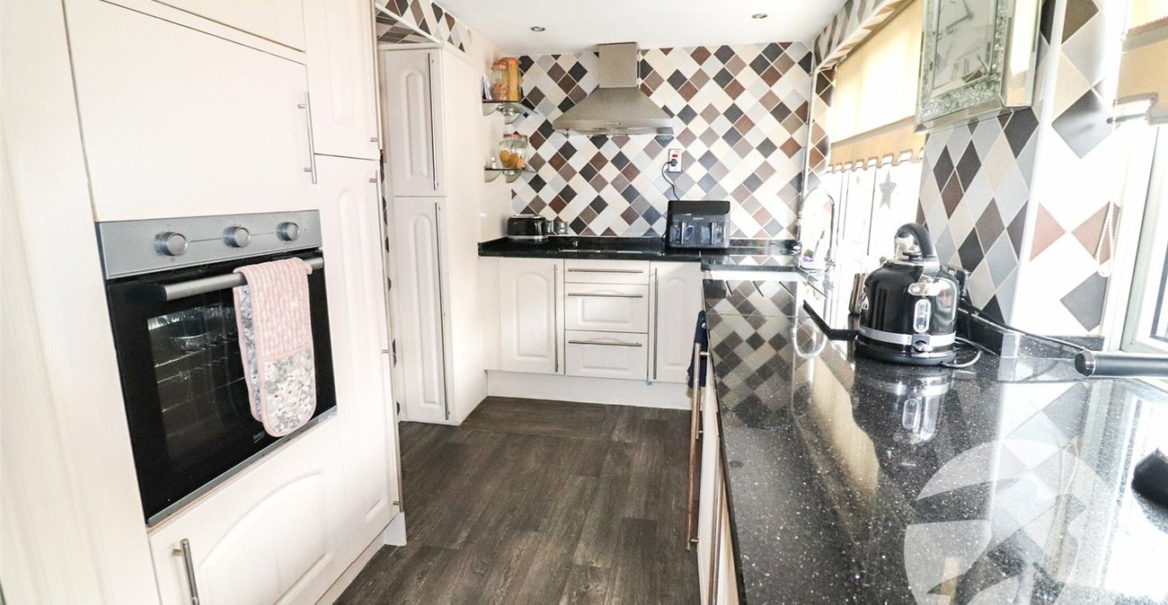 3 bedroom house for sale in Erith | Robinson Jackson