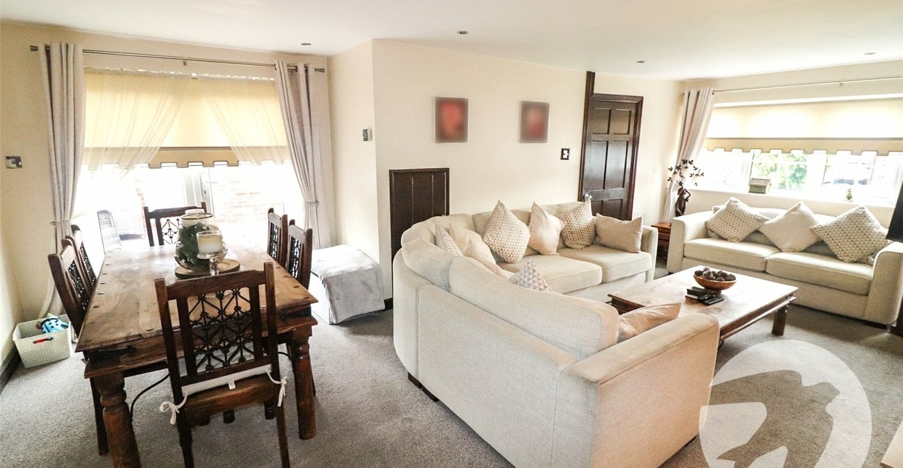 3 bedroom house for sale in Erith | Robinson Jackson