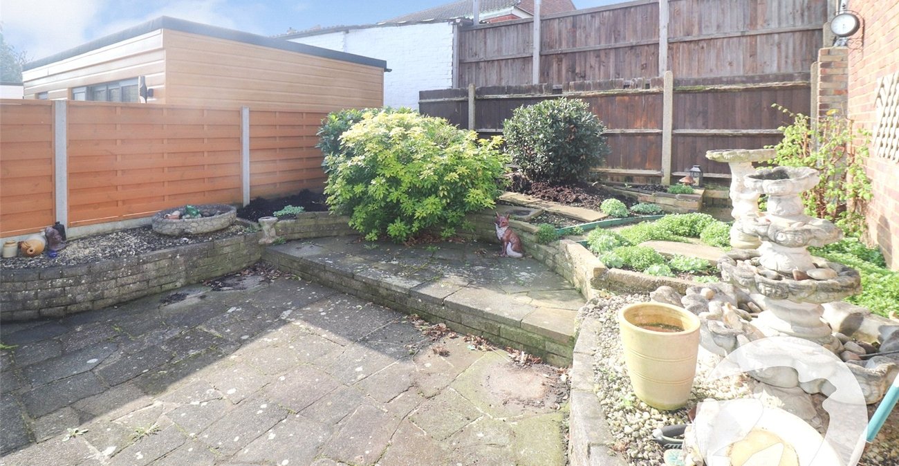 3 bedroom house for sale in Erith | Robinson Jackson