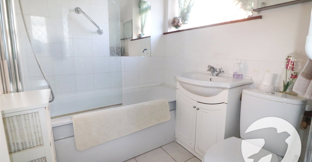 3 bedroom house for sale in Erith | Robinson Jackson