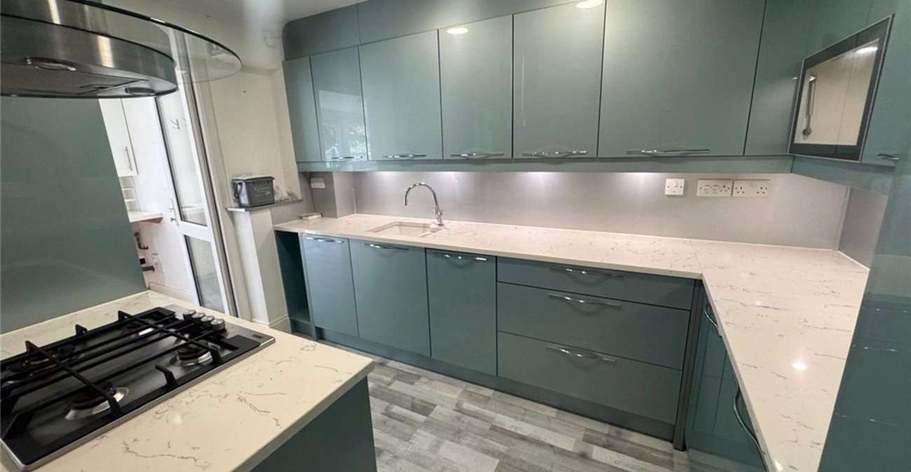 3 bedroom house for sale in Bromley | Robinson Jackson