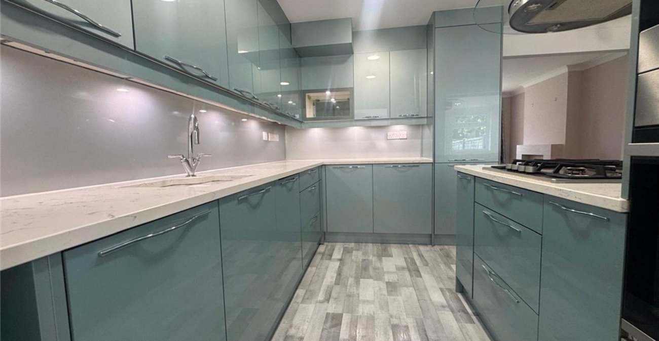 3 bedroom house for sale in Bromley | Robinson Jackson