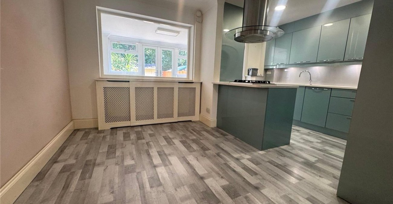 3 bedroom house for sale in Bromley | Robinson Jackson