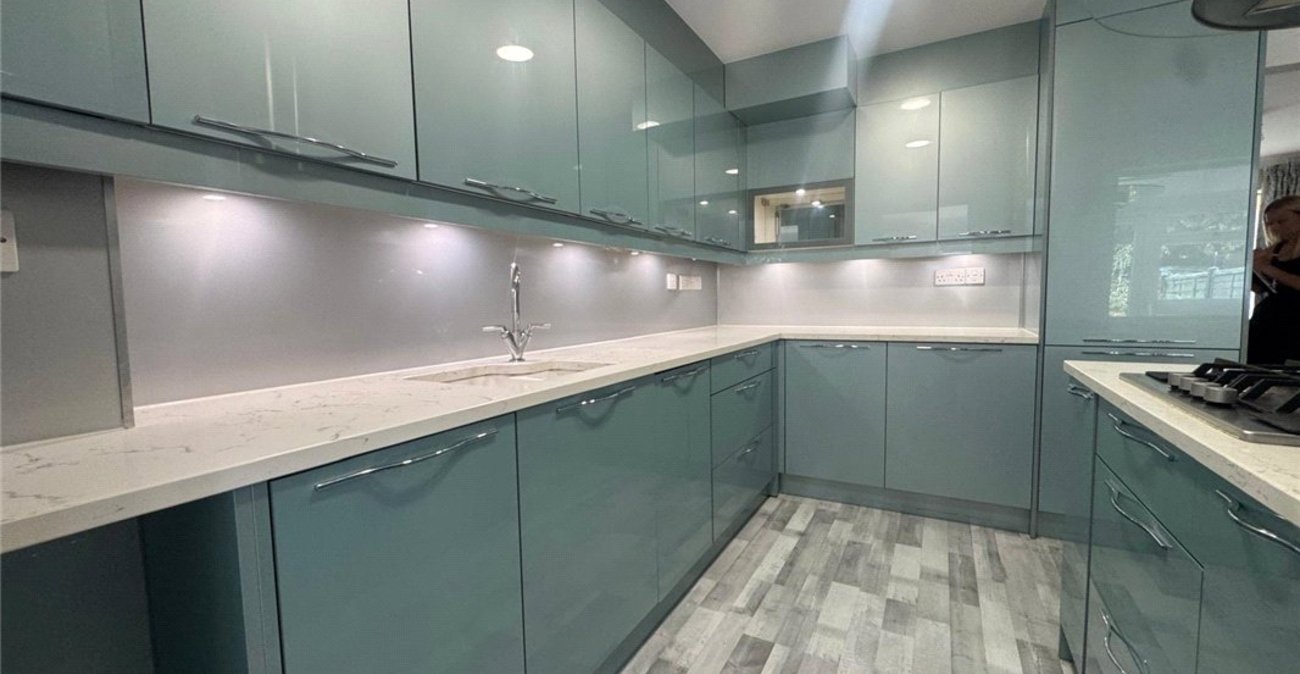 3 bedroom house for sale in Bromley | Robinson Jackson