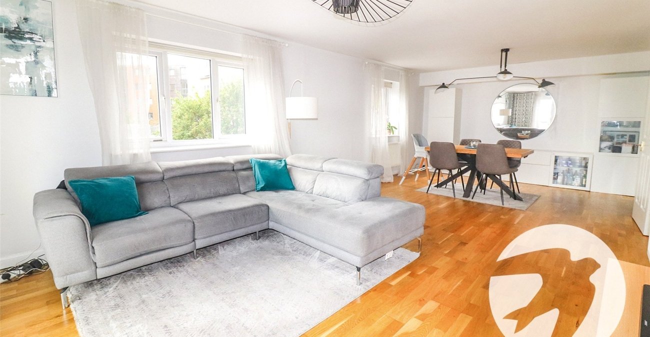 2 bedroom property for sale in Erith | Robinson Jackson