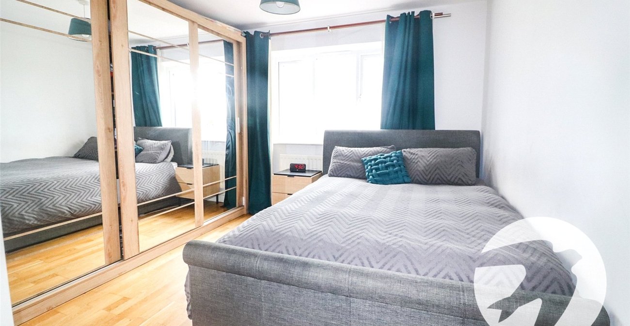 2 bedroom property for sale in Erith | Robinson Jackson