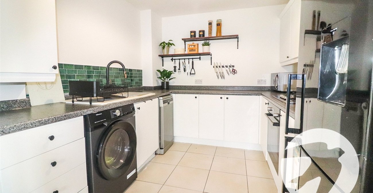 2 bedroom property for sale in Erith | Robinson Jackson