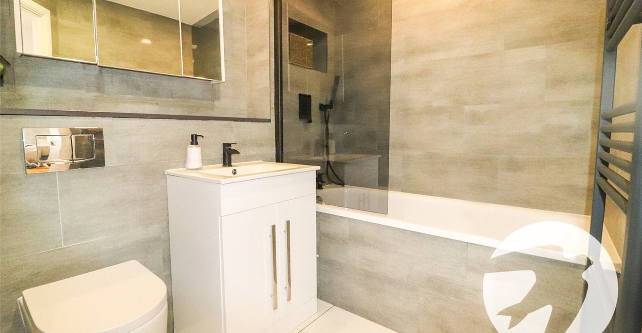 2 bedroom property for sale in Erith | Robinson Jackson