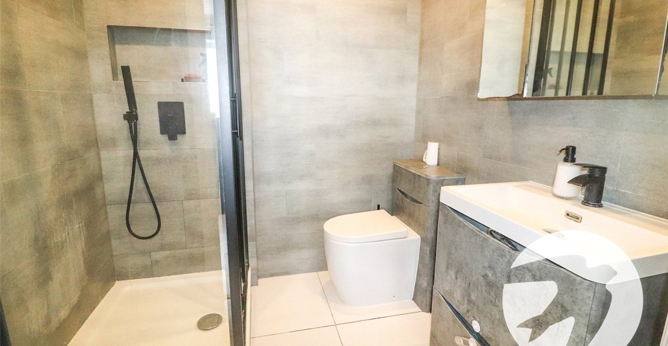 2 bedroom property for sale in Erith | Robinson Jackson