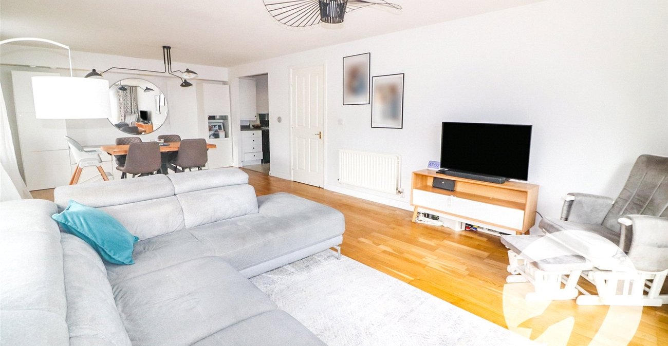 2 bedroom property for sale in Erith | Robinson Jackson