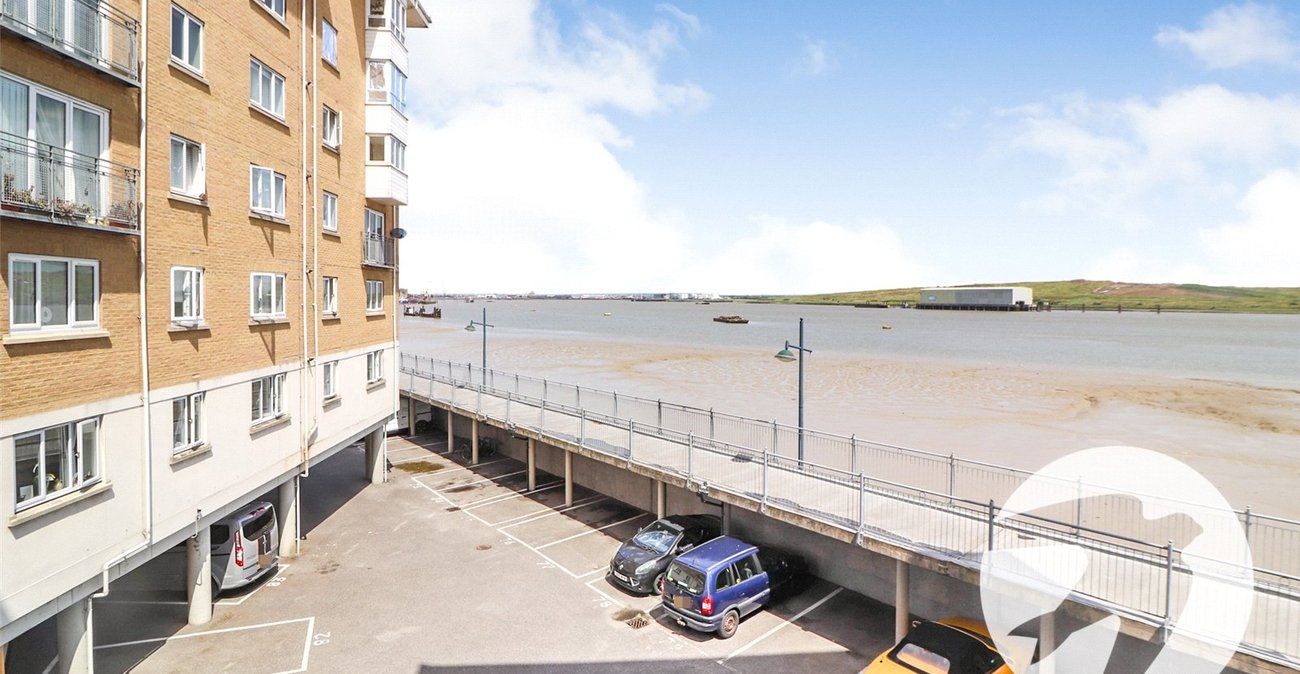2 bedroom property for sale in Erith | Robinson Jackson