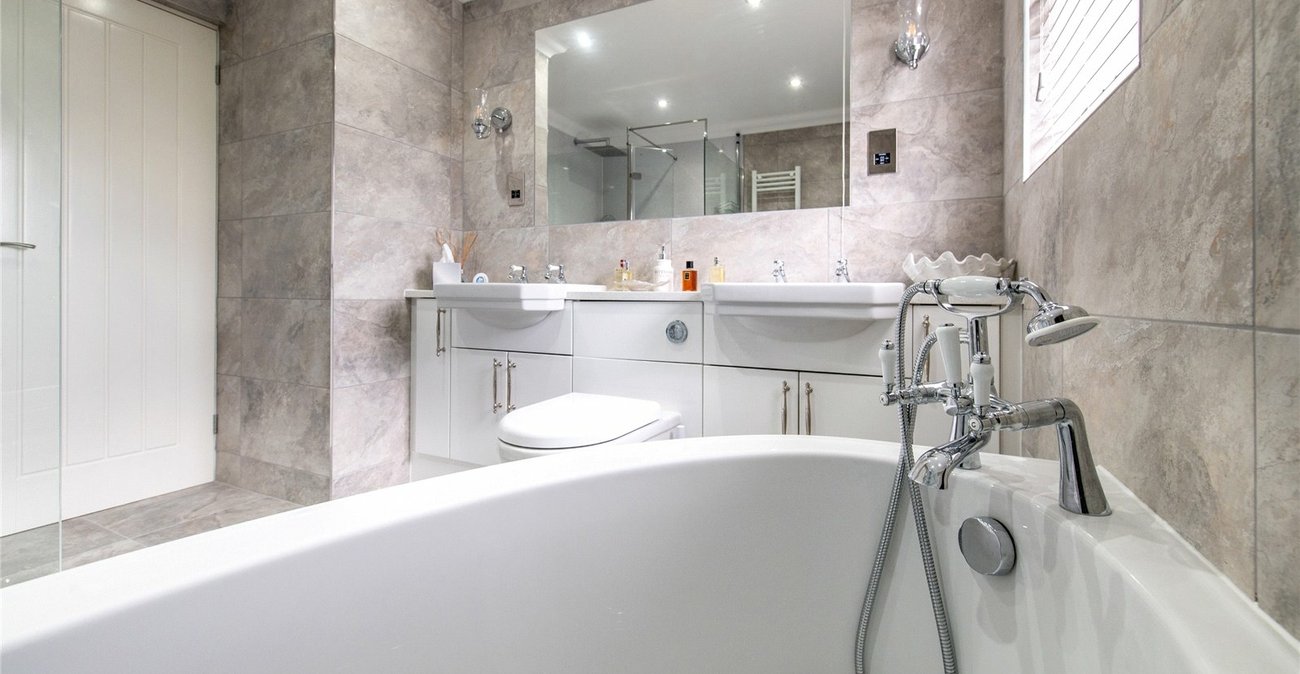 4 bedroom house for sale in Higham | Robinson Michael & Jackson