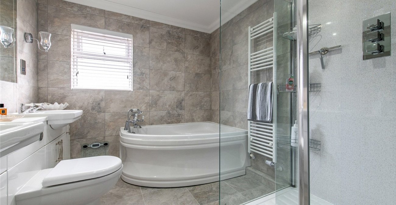 4 bedroom house for sale in Higham | Robinson Michael & Jackson