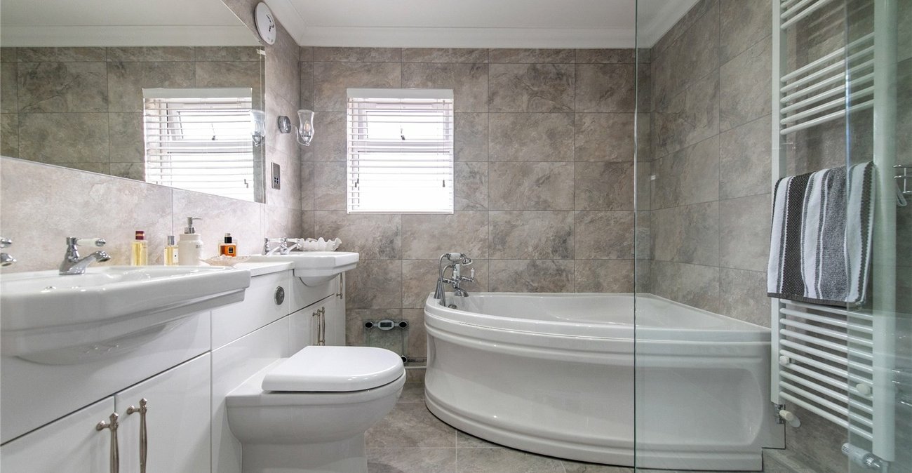 4 bedroom house for sale in Higham | Robinson Michael & Jackson