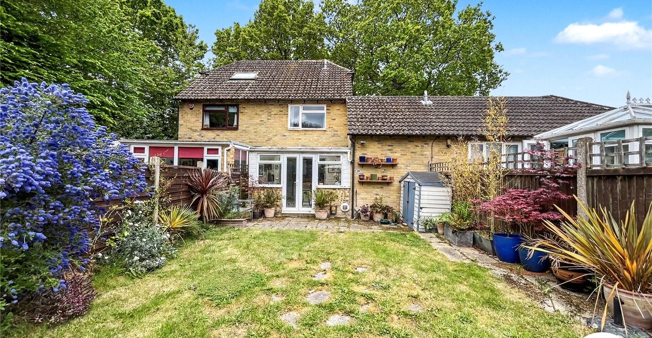 2 bedroom house for sale in Walderslade | Robinson Michael & Jackson