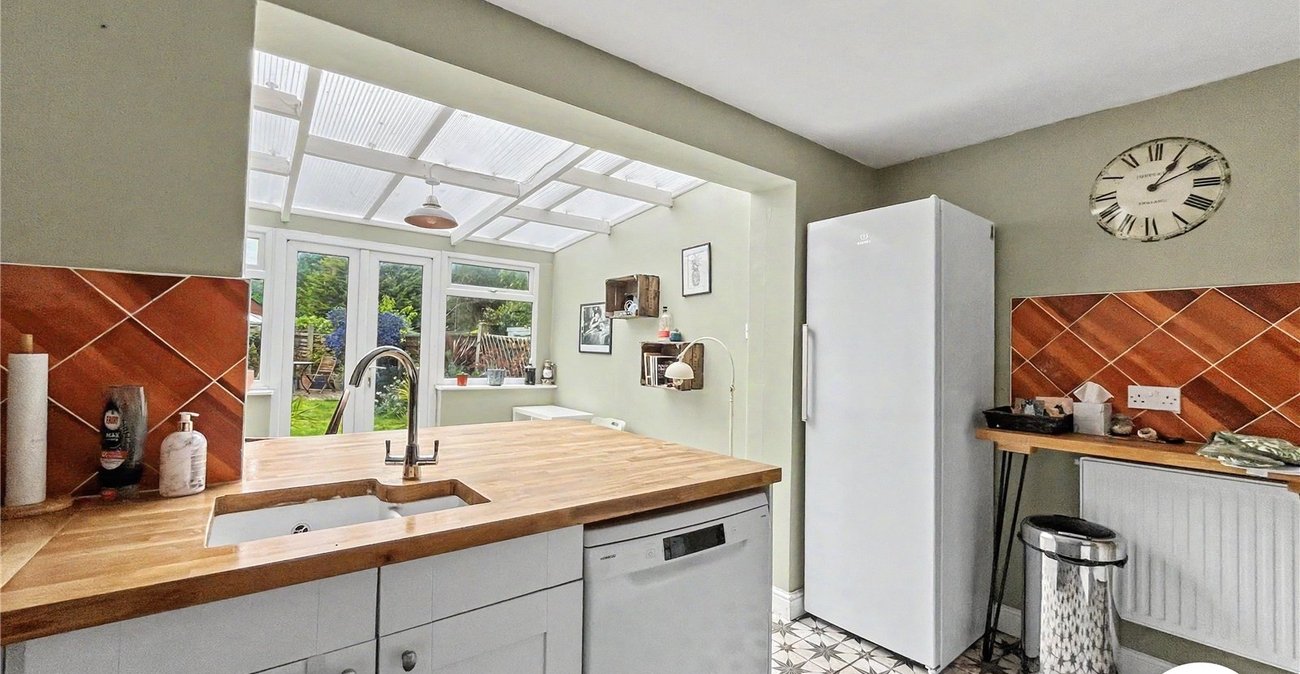 2 bedroom house for sale in Walderslade | Robinson Michael & Jackson