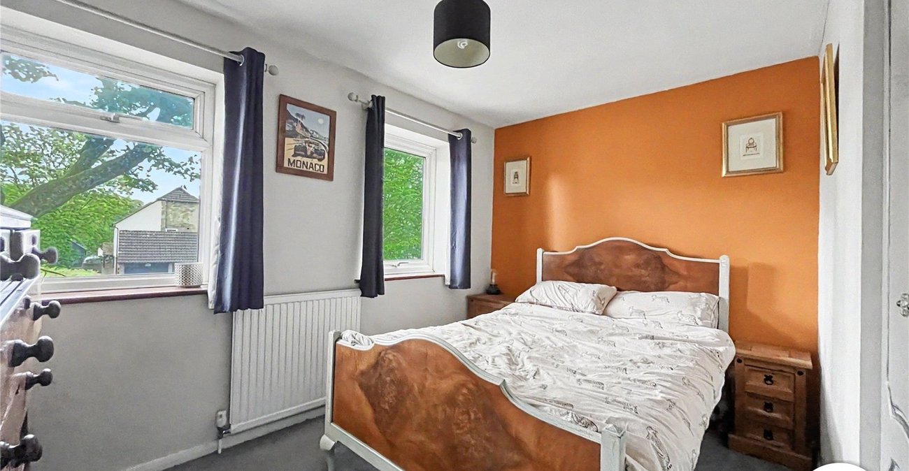 2 bedroom house for sale in Walderslade | Robinson Michael & Jackson