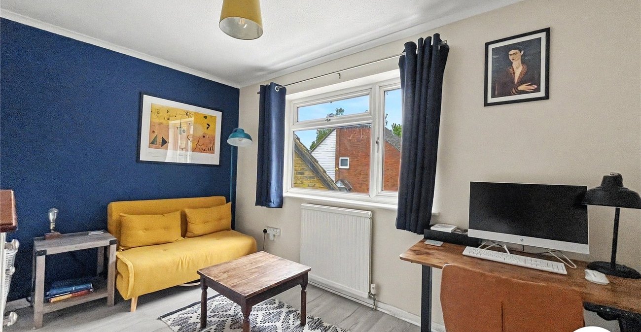 2 bedroom house for sale in Walderslade | Robinson Michael & Jackson