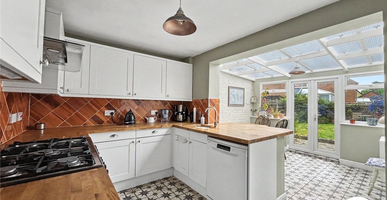 2 bedroom house for sale in Walderslade | Robinson Michael & Jackson