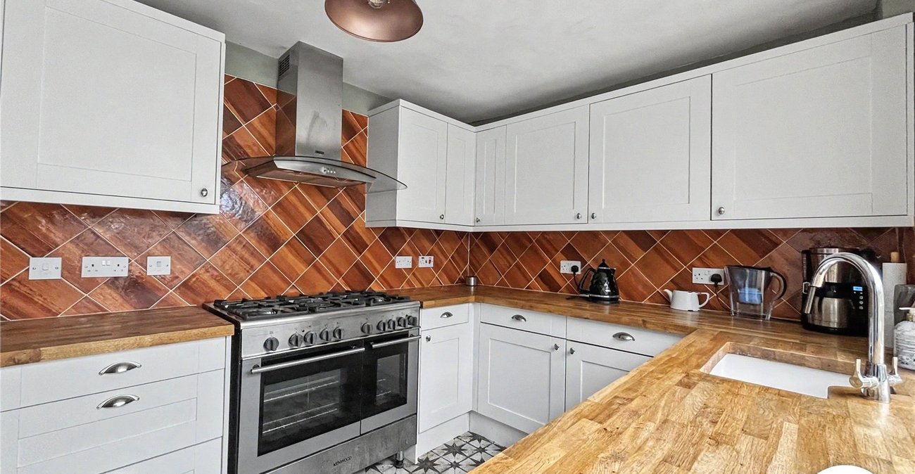 2 bedroom house for sale in Walderslade | Robinson Michael & Jackson
