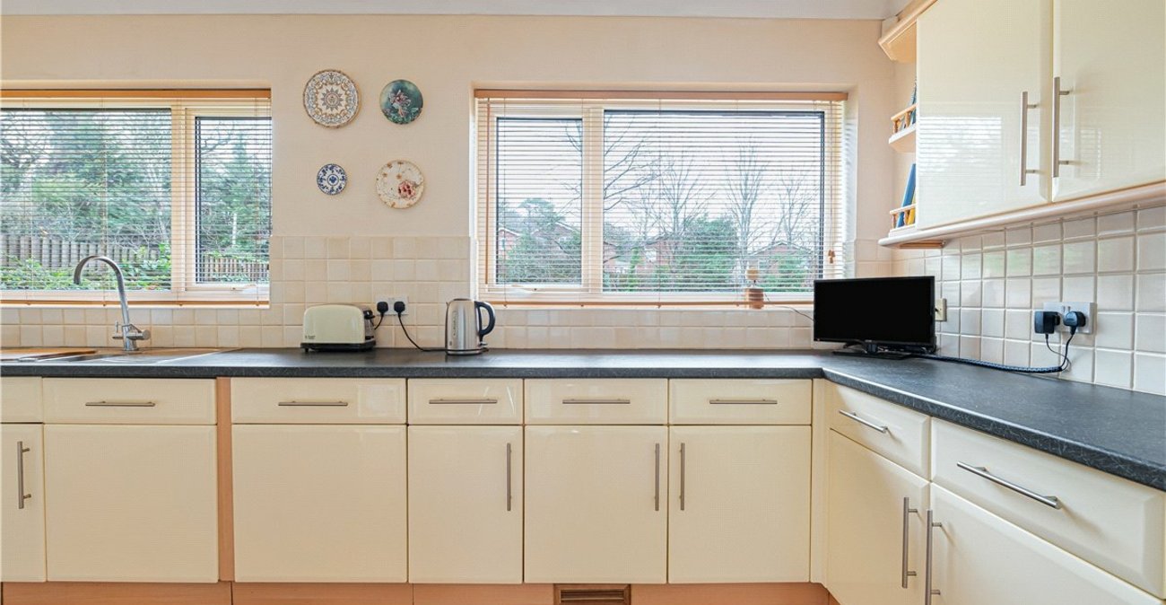 4 bedroom house for sale in Orpington | Robinson Jackson