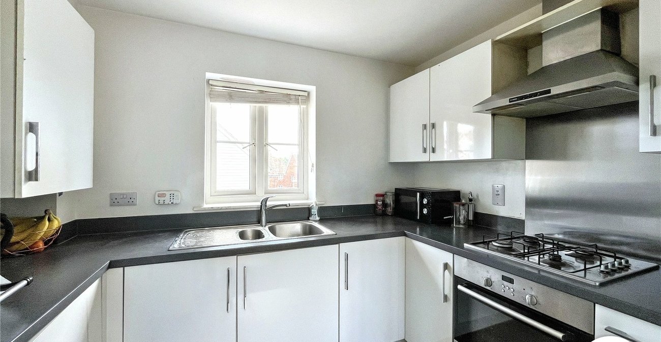 2 bedroom property for sale in Wainscott | Robinson Michael & Jackson