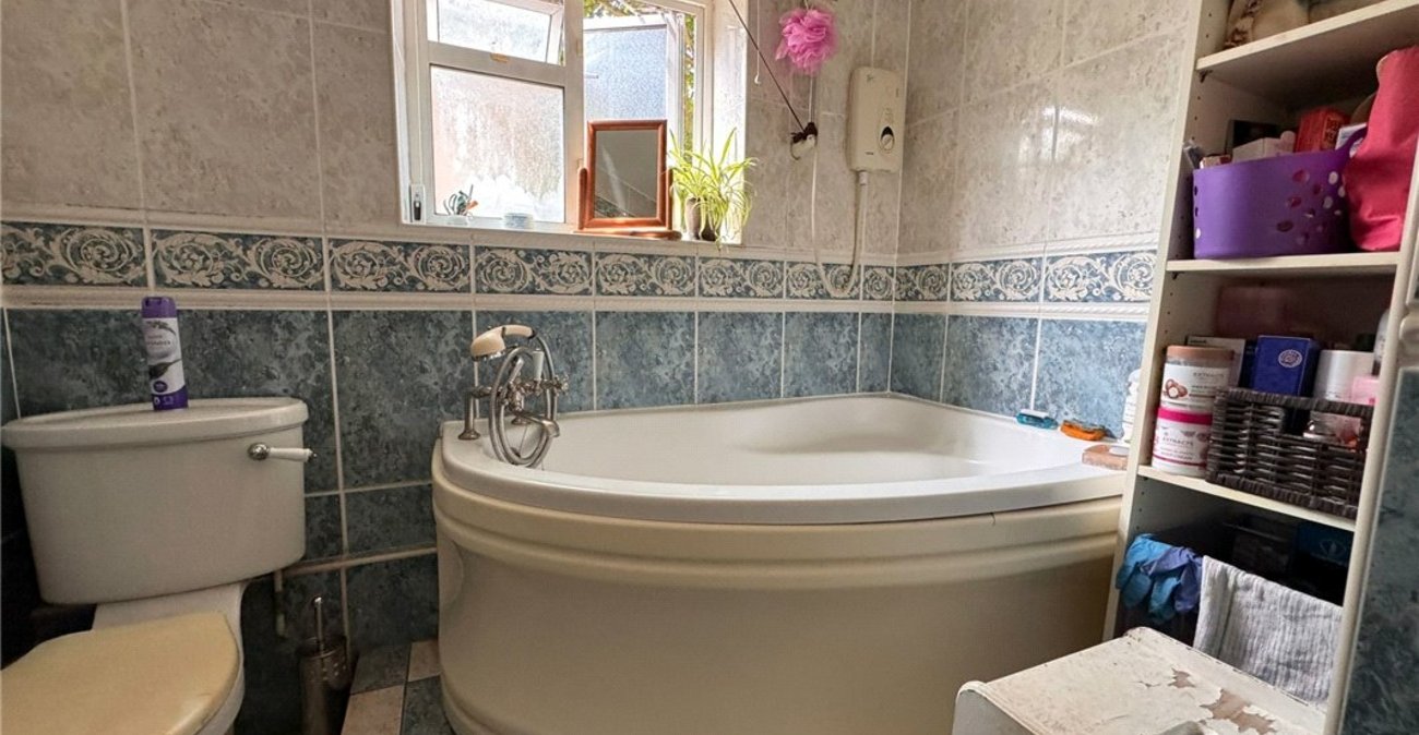 1 bedroom property for sale in Orpington | Robinson Jackson