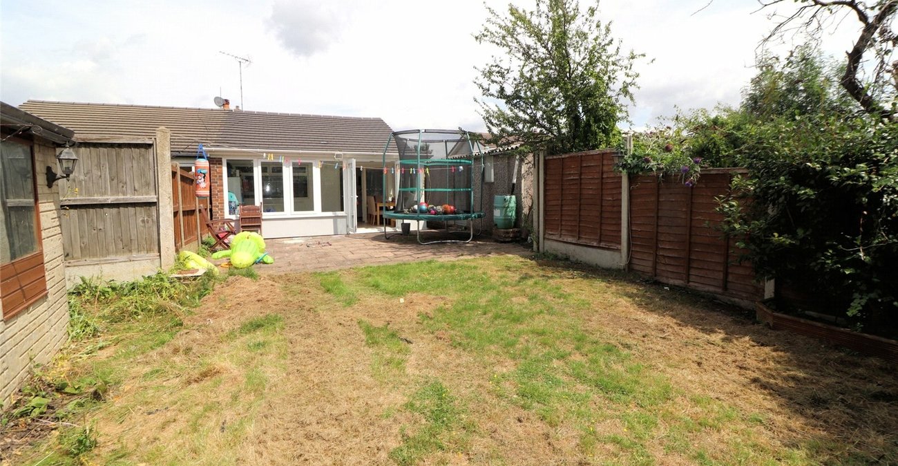 2 bedroom bungalow for sale in Erith | Robinson Jackson