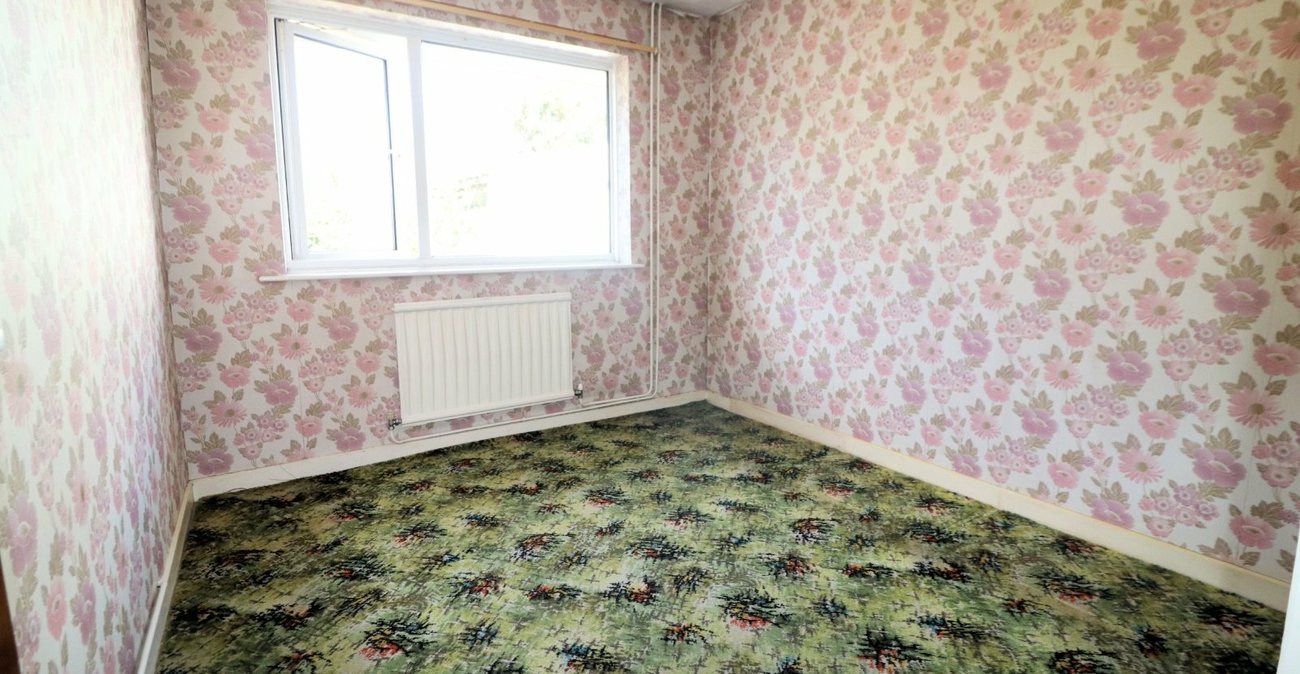 2 bedroom bungalow for sale in Erith | Robinson Jackson