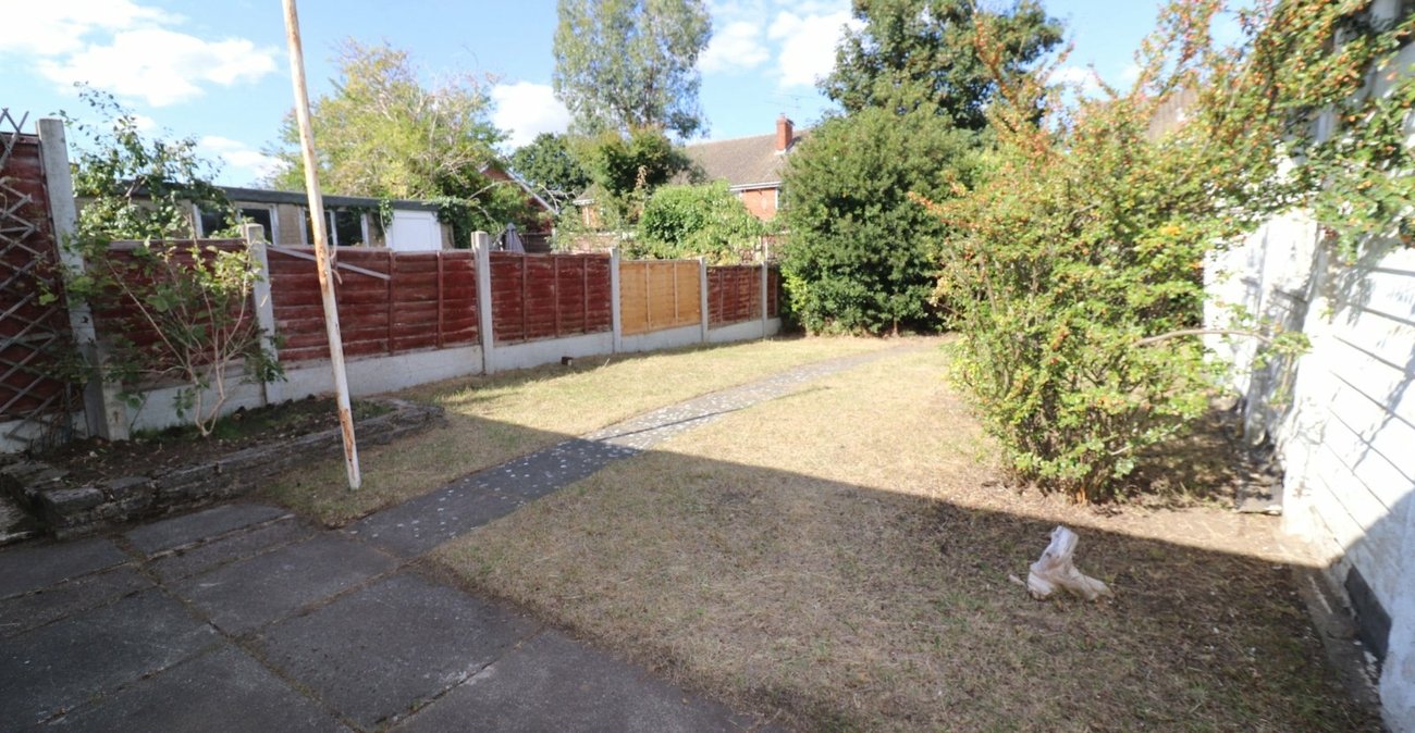 2 bedroom bungalow for sale in Erith | Robinson Jackson